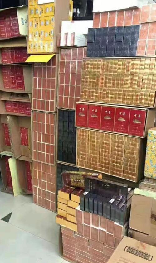 东兴越南香烟批发市场，跨境贸易的香港